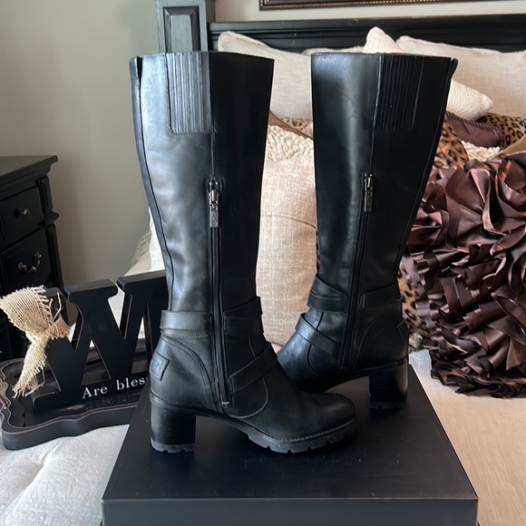 Lana Knee-High Heeled UGG Boots - Picture 2 of 14